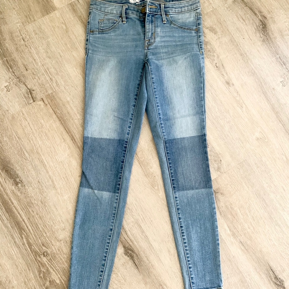 Target brand mid rise patch jeggings size 25
